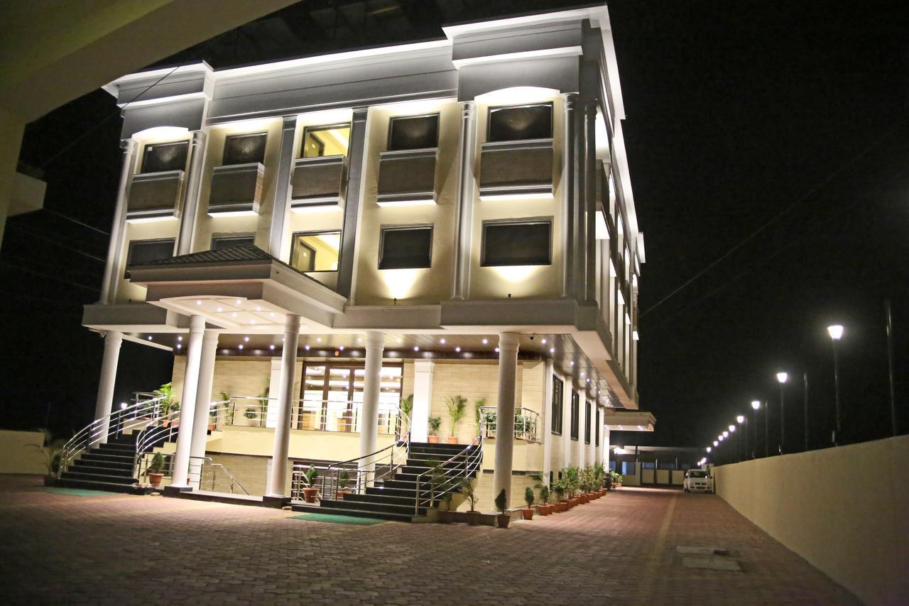 Hotel Lavanya Palace Ratlām المظهر الخارجي الصورة