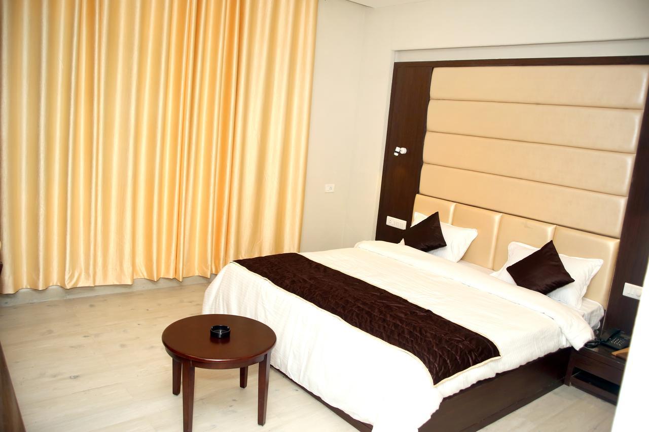 Hotel Lavanya Palace Ratlām المظهر الخارجي الصورة