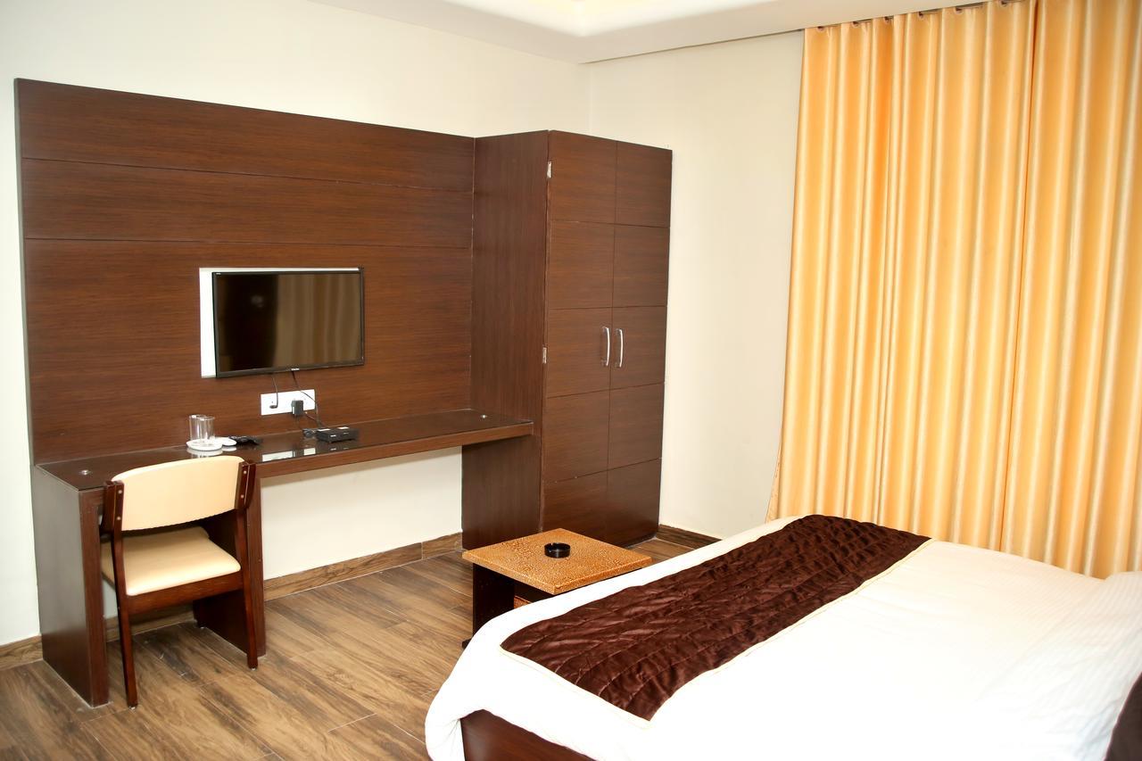 Hotel Lavanya Palace Ratlām المظهر الخارجي الصورة