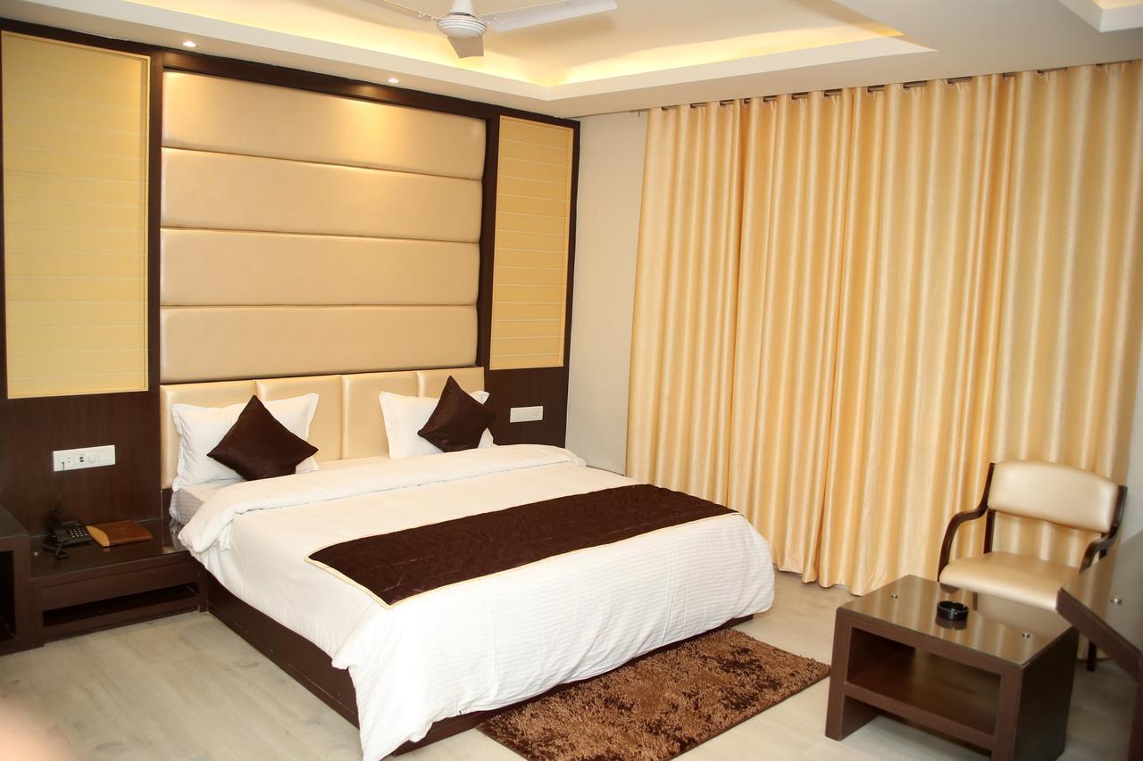 Hotel Lavanya Palace Ratlām المظهر الخارجي الصورة